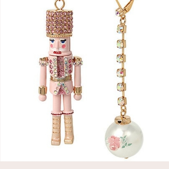 Betsey Johnson Other - Betsey Johnson nutcracker pearl NWT